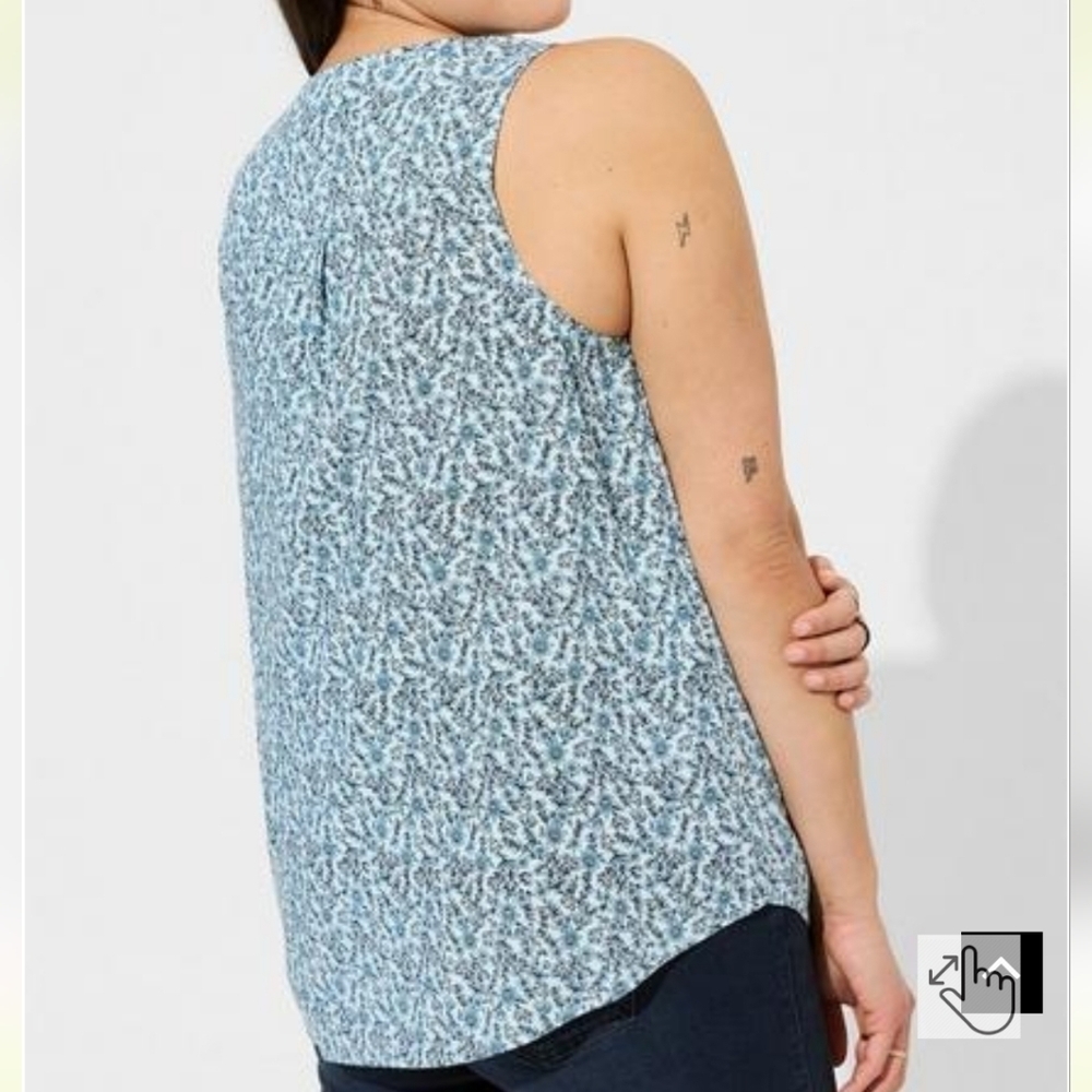 Torrid Challis Henley Pocket Sleeveless Blouse Size 14 / 16 - Picture 3 of 8